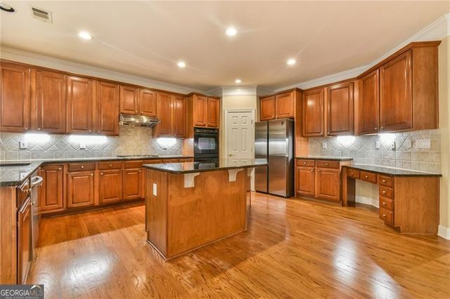 5155 Harbury Lane, Suwanee, GA 30024