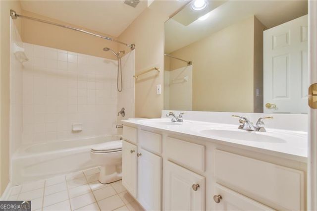 5155 Harbury Lane, Suwanee, GA 30024