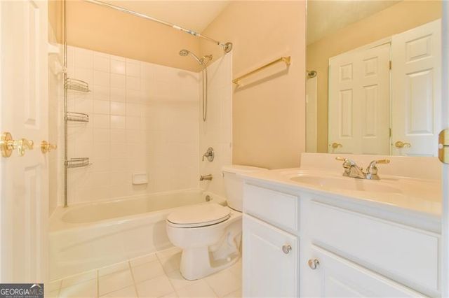 5155 Harbury Lane, Suwanee, GA 30024