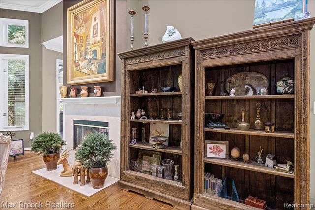 7398 Autumn Hill Drive, West Bloomfield, MI 48323