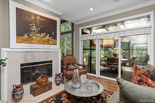 7398 Autumn Hill Drive, West Bloomfield, MI 48323