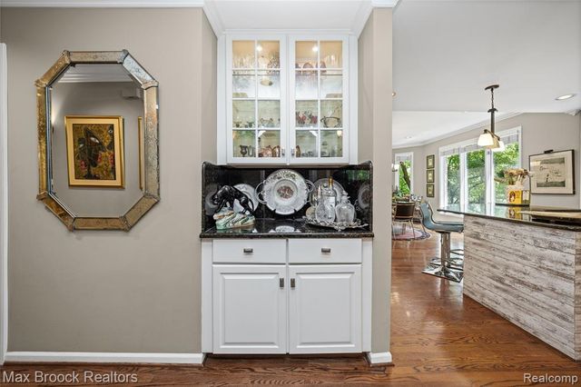 7398 Autumn Hill Drive, West Bloomfield, MI 48323