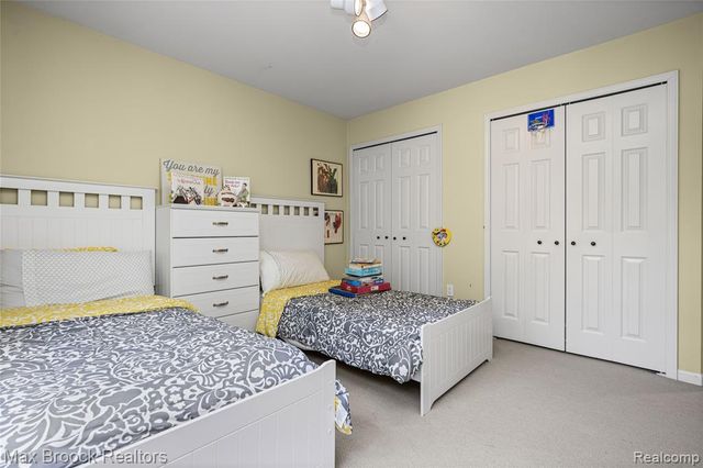 7398 Autumn Hill Drive, West Bloomfield, MI 48323