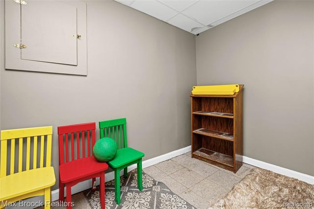 7398 Autumn Hill Drive, West Bloomfield, MI 48323