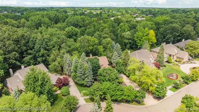 7398 Autumn Hill Drive, West Bloomfield, MI 48323