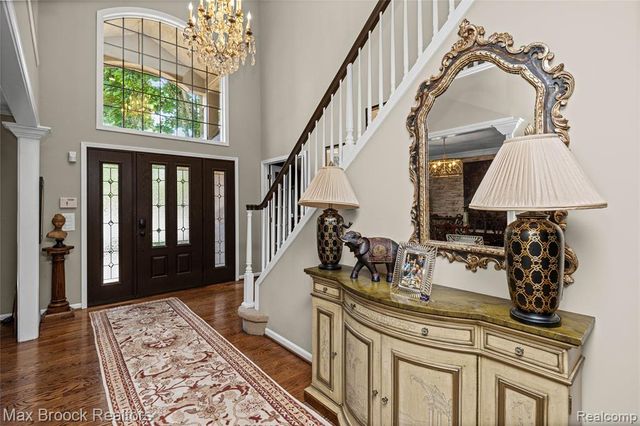 7398 Autumn Hill Drive, West Bloomfield, MI 48323