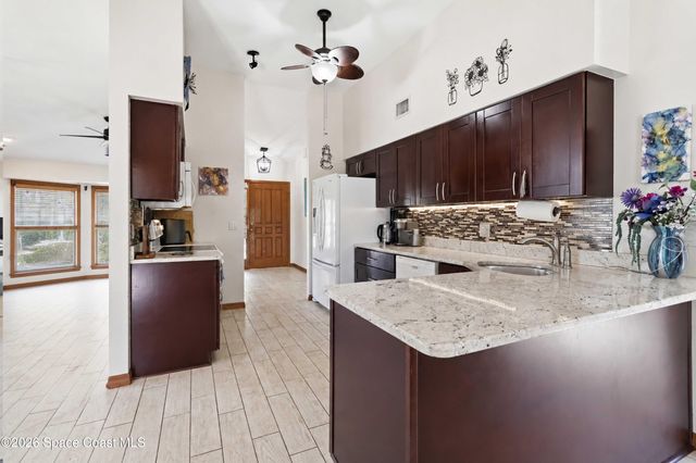 1211 Amish Place SE, Palm Bay, FL 32909