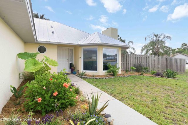 1211 Amish Place SE, Palm Bay, FL 32909