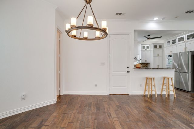 4917 Ridglea Hills Court, Fort Worth, TX 76116