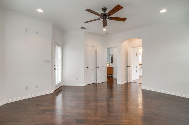 4917 Ridglea Hills Court, Fort Worth, TX 76116