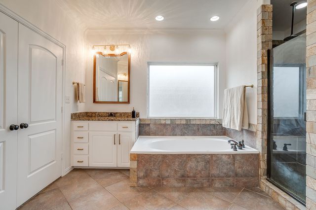 4917 Ridglea Hills Court, Fort Worth, TX 76116