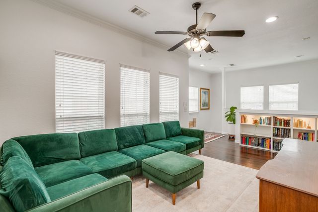 4917 Ridglea Hills Court, Fort Worth, TX 76116