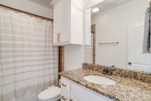 4917 Ridglea Hills Court, Fort Worth, TX 76116