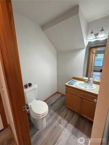 22615 W 44th Ave, Mountlake Terrace, WA 98043