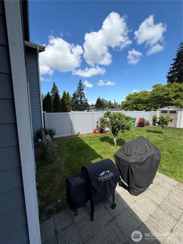 22615 W 44th Ave, Mountlake Terrace, WA 98043