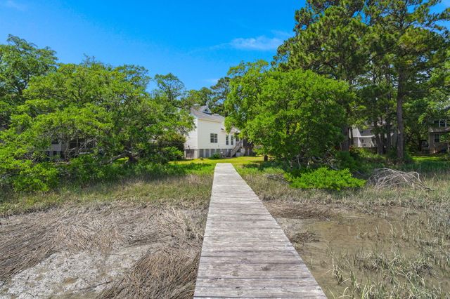 1486 Springwater Court, Charleston, SC 29412