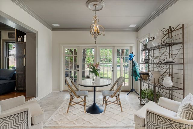 2261 S Terwilleger Boulevard, Tulsa, OK 74114