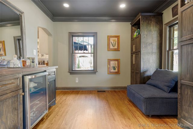 2261 S Terwilleger Boulevard, Tulsa, OK 74114