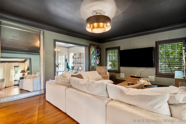 2261 S Terwilleger Boulevard, Tulsa, OK 74114