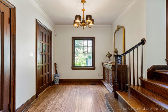 2261 S Terwilleger Boulevard, Tulsa, OK 74114