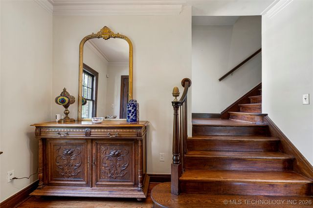 2261 S Terwilleger Boulevard, Tulsa, OK 74114