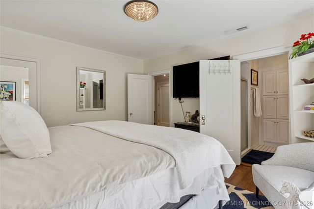 2261 S Terwilleger Boulevard, Tulsa, OK 74114