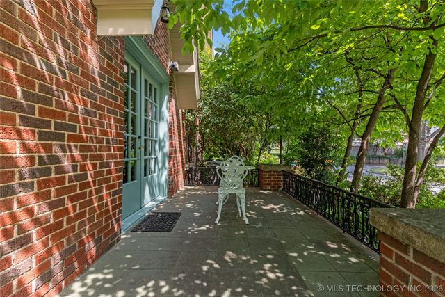 2261 S Terwilleger Boulevard, Tulsa, OK 74114