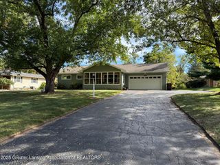 12890 W Melody Road, Grand Ledge, MI 48837