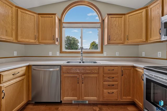7816 W 42Nd St Street, Sioux Falls, SD 57106
