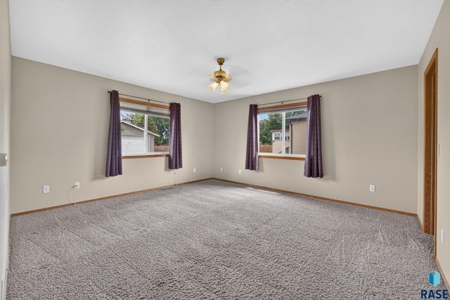 7816 W 42Nd St Street, Sioux Falls, SD 57106