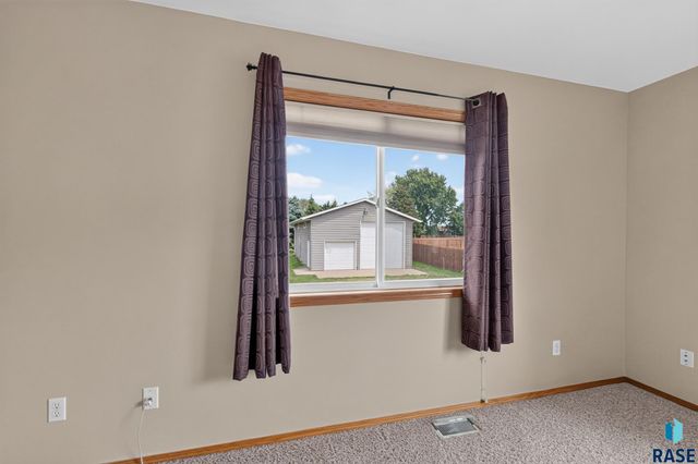 7816 W 42Nd St Street, Sioux Falls, SD 57106