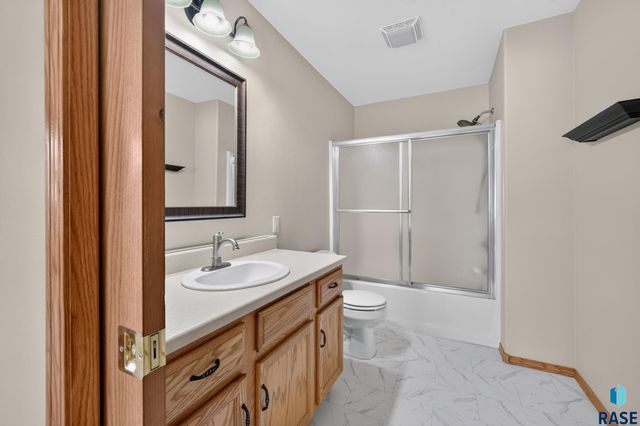 7816 W 42Nd St Street, Sioux Falls, SD 57106
