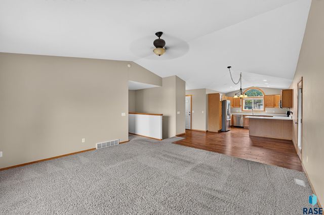 7816 W 42Nd St Street, Sioux Falls, SD 57106
