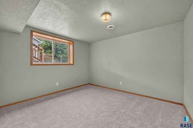 7816 W 42Nd St Street, Sioux Falls, SD 57106