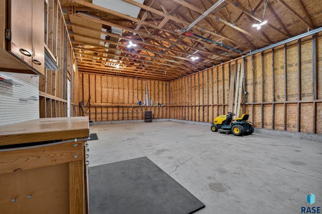 7816 W 42Nd St Street, Sioux Falls, SD 57106