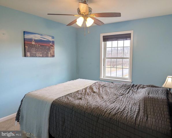 327 MELBOURNE LANE, Mechanicsburg, PA 17055