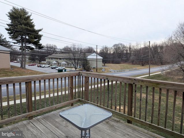 327 MELBOURNE LANE, Mechanicsburg, PA 17055