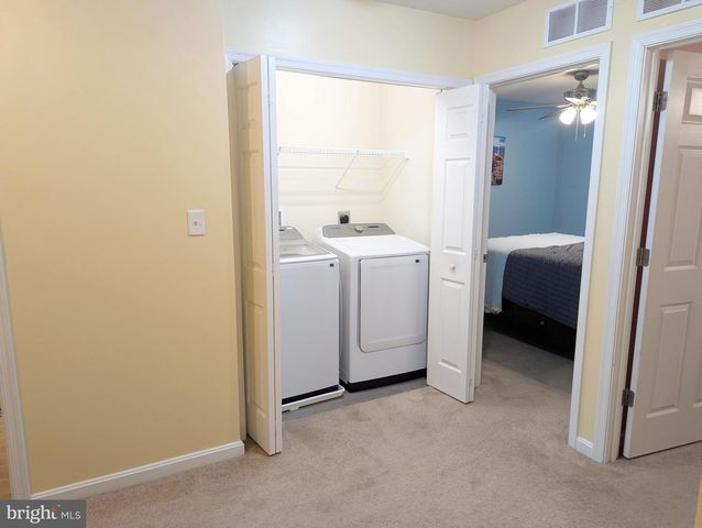 327 MELBOURNE LANE, Mechanicsburg, PA 17055