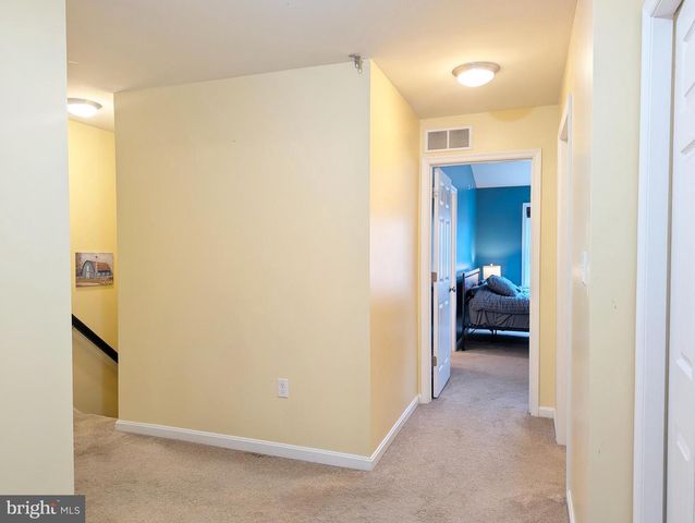 327 MELBOURNE LANE, Mechanicsburg, PA 17055