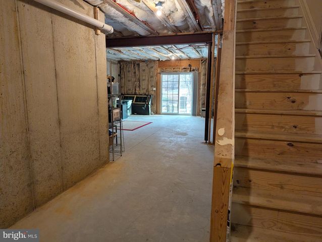 327 MELBOURNE LANE, Mechanicsburg, PA 17055