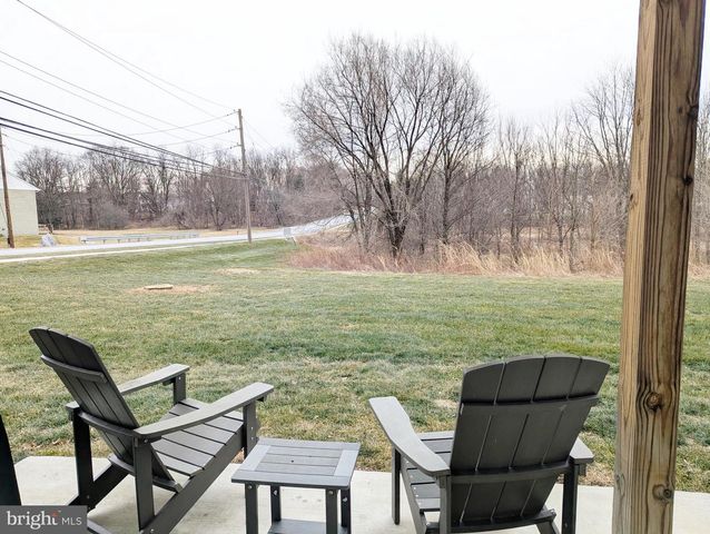 327 MELBOURNE LANE, Mechanicsburg, PA 17055