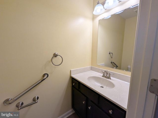 327 MELBOURNE LANE, Mechanicsburg, PA 17055