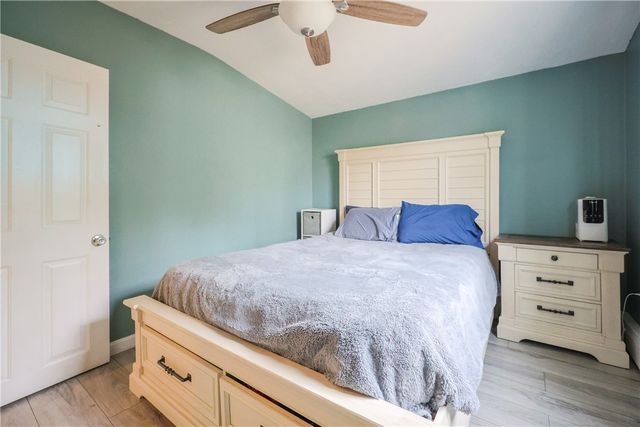 30 SOWAMS Drive, Bristol, RI 02809