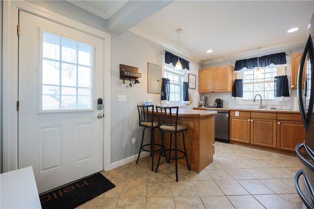30 SOWAMS Drive, Bristol, RI 02809