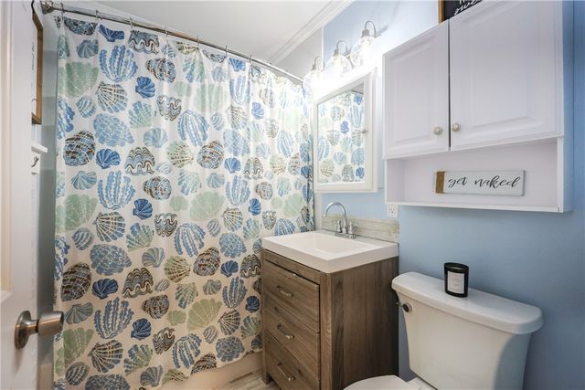 30 SOWAMS Drive, Bristol, RI 02809