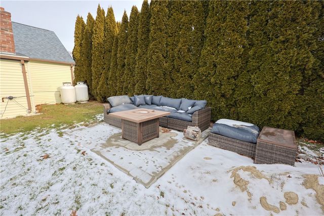 30 SOWAMS Drive, Bristol, RI 02809