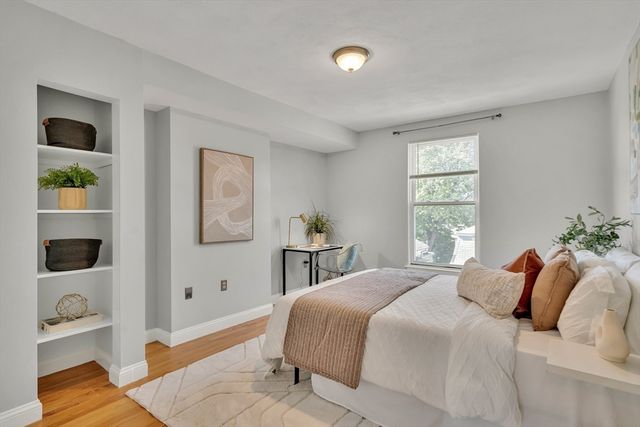 73 River St. 3B, Cambridge, MA 02139