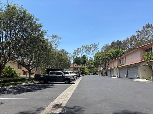 957 CREEKSIDE Drive, Fullerton, CA 92833