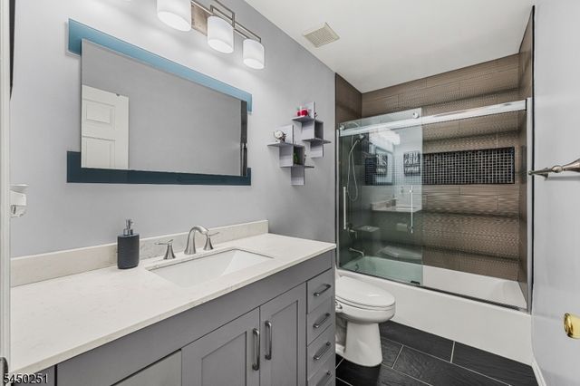 262 Retta Ct, Piscataway Twp., NJ 08854