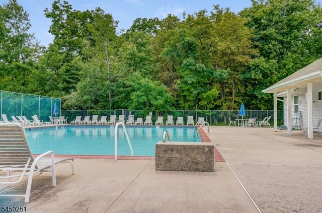 262 Retta Ct, Piscataway Twp., NJ 08854